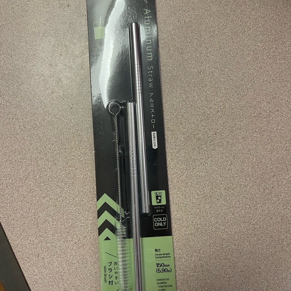 Travel straw from daiso retail $1.25